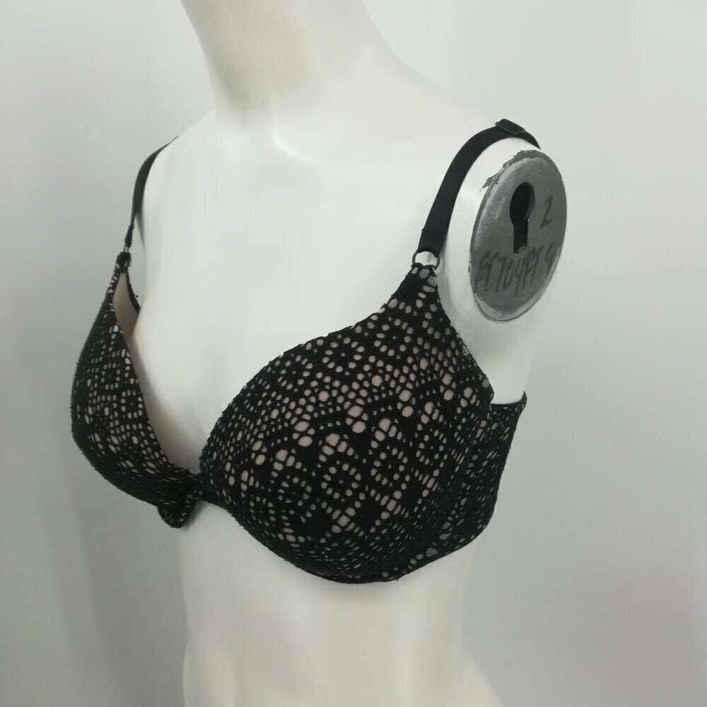 Victorias Secret Black Lace Push Up Underwire Bra Size 34DD Molded Cup Multiway
